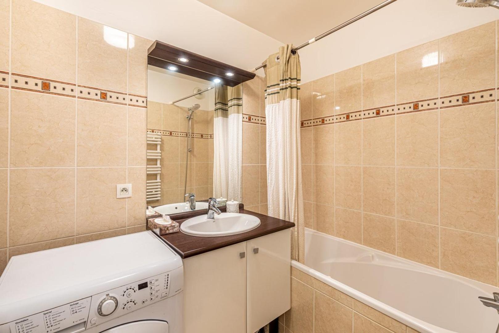 Apartament Guestready - Red Letters In Montrouge Zewnętrze zdjęcie